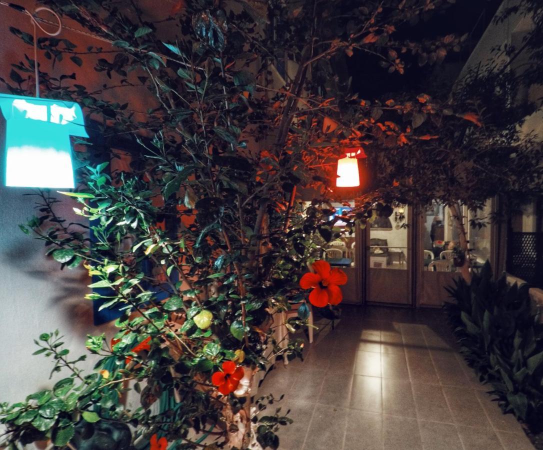 Miss Hotel Karya Oren  Bagian luar foto